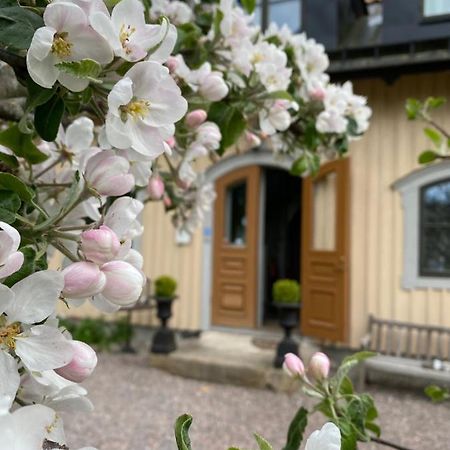 Runnvikens Pensionat Tystberga Luaran gambar